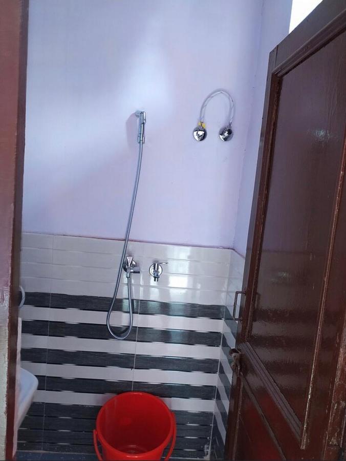 Oyo 82476 Royal Garden Газиабад Екстериор снимка