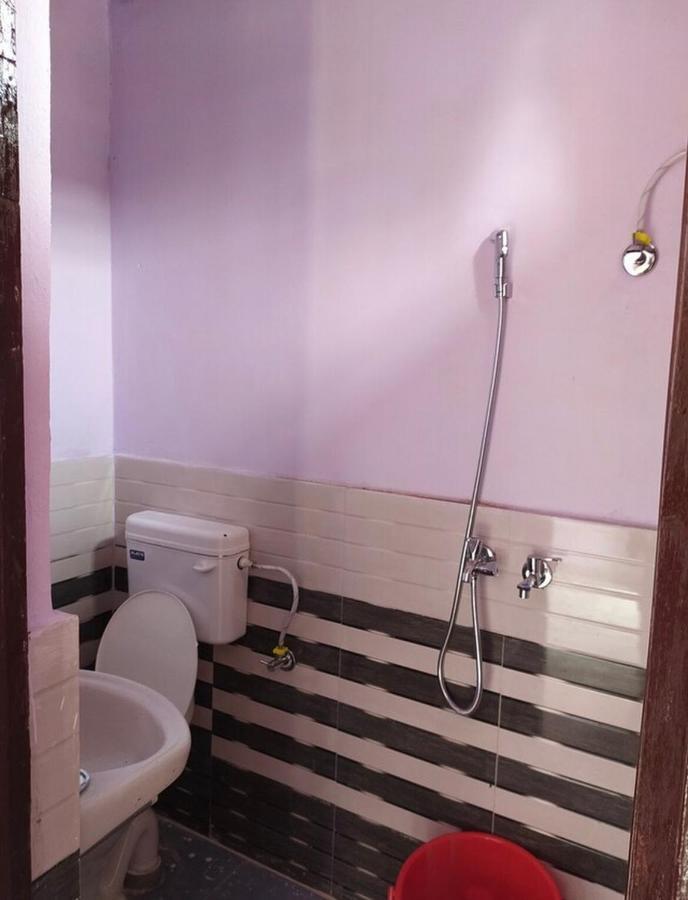 Oyo 82476 Royal Garden Газиабад Екстериор снимка
